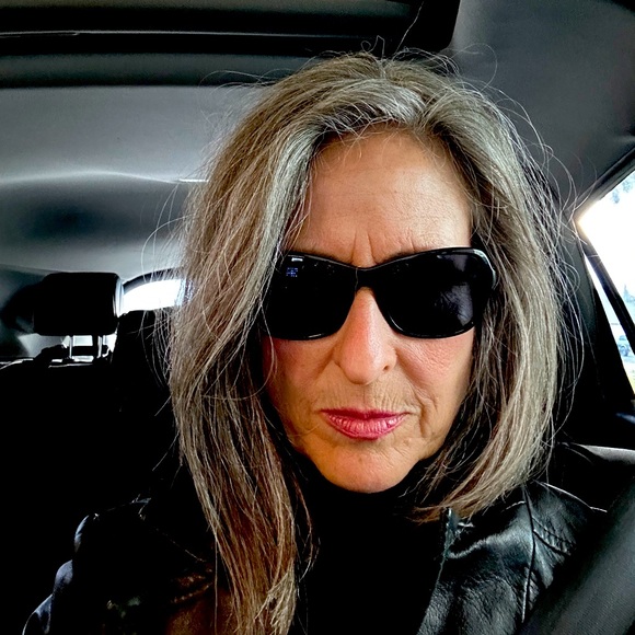 Meet your Posher, Theresa - Picture 1 of 1